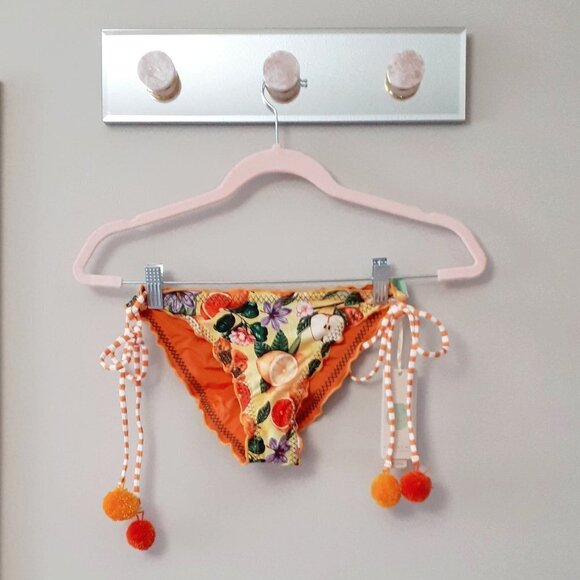 NWT Cosita Linda reversible tropical print triangle bikini top & bottom set - Picture 15 of 16